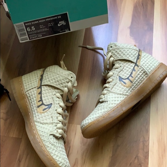 Nike SB Waffle Dunk high pro chicken and waffles - Picture 5 of 9